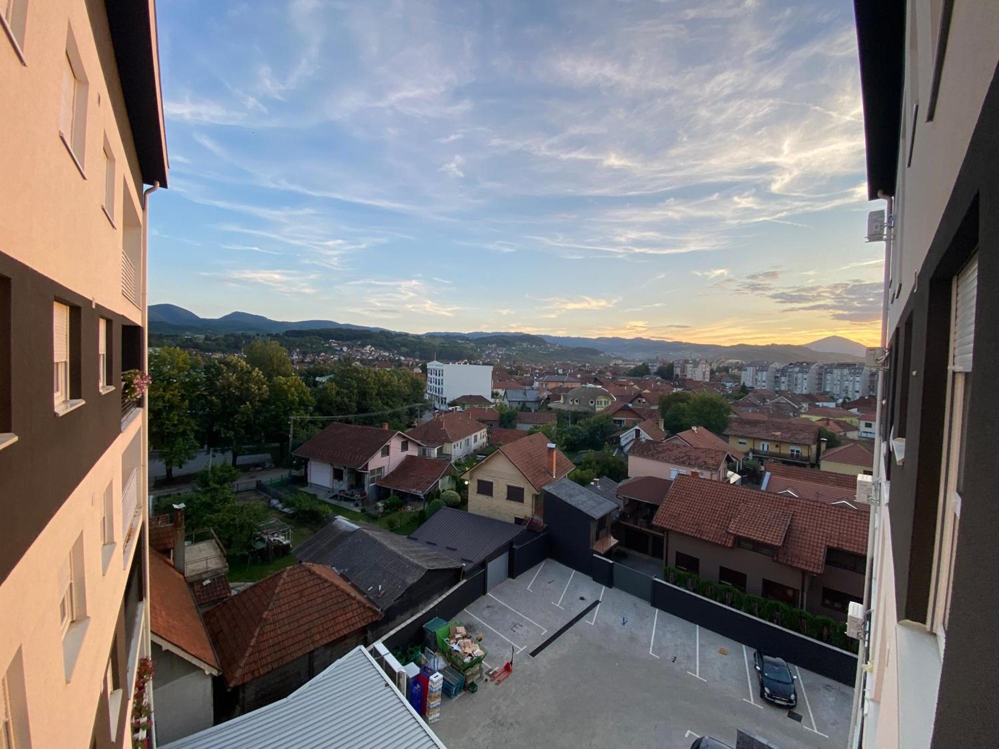 Cool Apartments With Free Parking Cacak Exterior photo